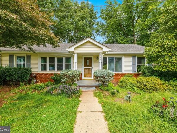 721 WIRT STREET SW, LEESBURG, VA 20175