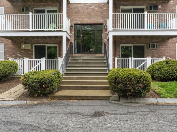7 Karen Circle, Unit 2A, Billerica, MA 01821
