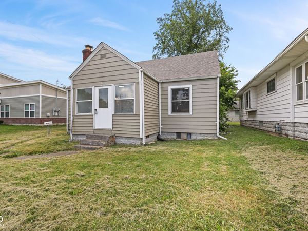 811 E Memorial Drive , Muncie, IN 47302
