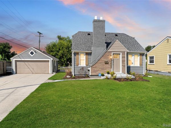 23027 Stewart Avenue , Warren, Mi 48089