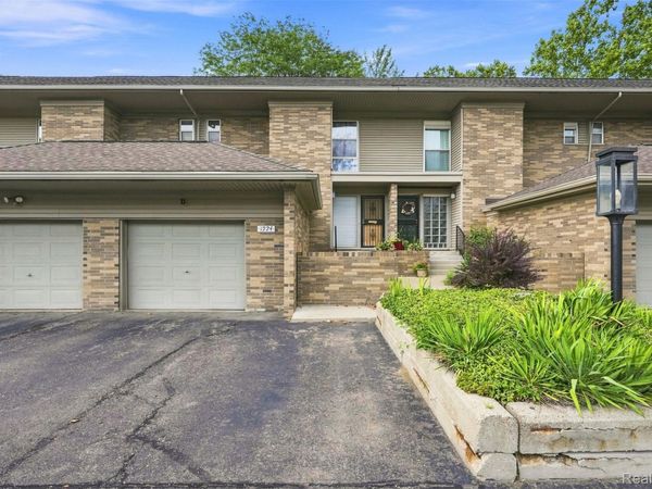 1224 Saint Aubin , Detroit, Mi 48207