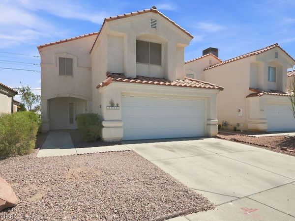 1440 Padre Bay Drive , Las Vegas, NV 89108