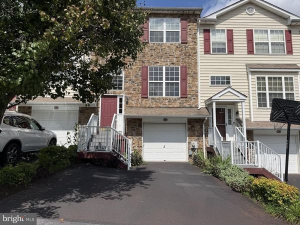 278 YORKTOWN COURT , MALVERN, PA 19355