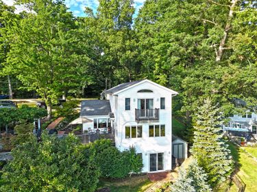 50002 Wildwood Drive, Dowagiac, MI 49047