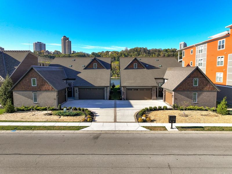599 Manhattan Boulevard, Unit 201, Dayton, KY 41074 Photo 2