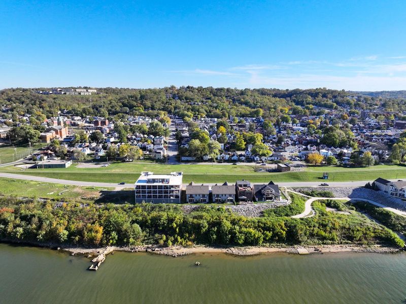 599 Manhattan Boulevard, Unit 201, Dayton, KY 41074 Photo 4
