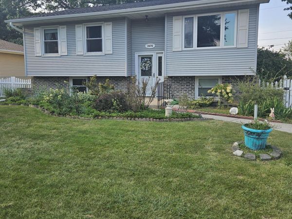 2476 Crows Nest Drive , Hobart, IN 46342