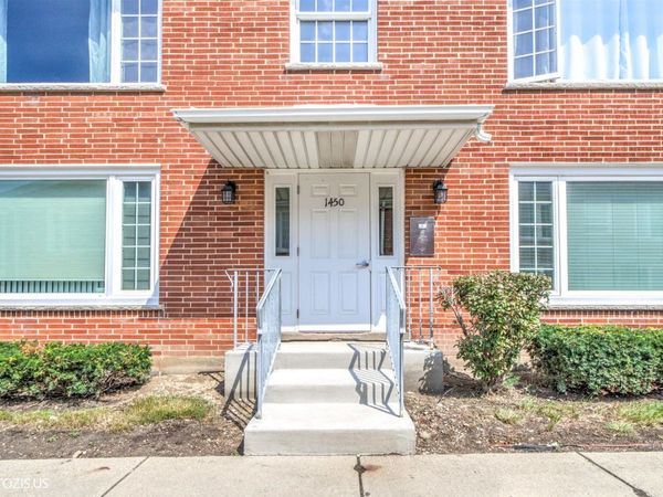 1450 Plymouth Place, Unit 2W, Glenview, IL 60025