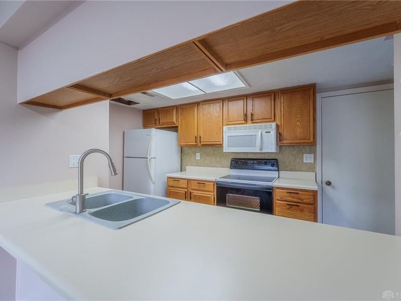 2342 Raider Drive, Fairborn, OH 45324 Photo 14