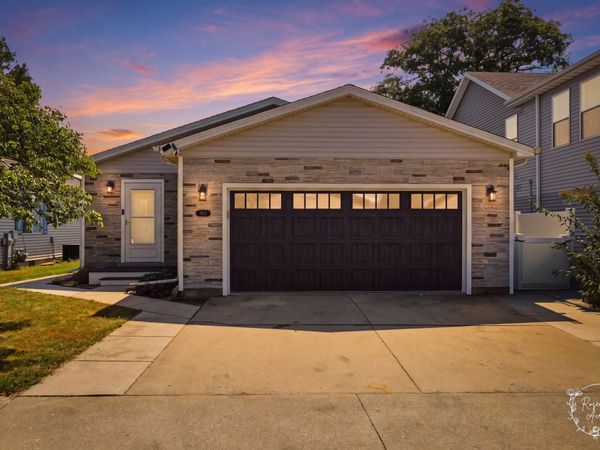 422 Bramble , Manteno, IL 60950