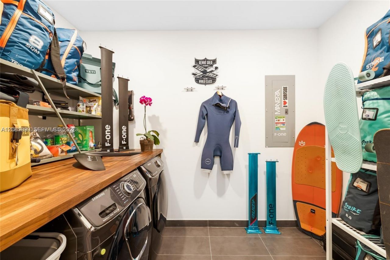 8818 Carlyle Ave , Surfside, FL 33154 Photo