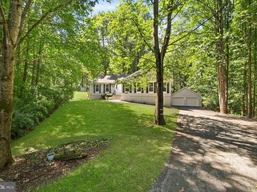 38151 SNICKERSVILLE TURNPIKE , PURCELLVILLE, VA 20132
