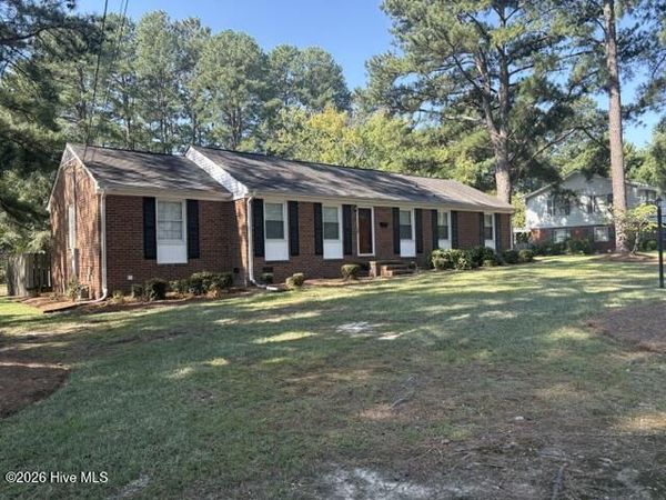 3001 Ridgecrest Drive , Rocky Mount, NC 27803