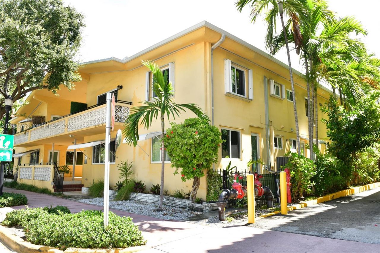 65 Washington Ave, Unit 26, Miami Beach, FL 33139 Photo