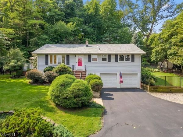 75 E Mountain Rd, Hillsborough, NJ 08844