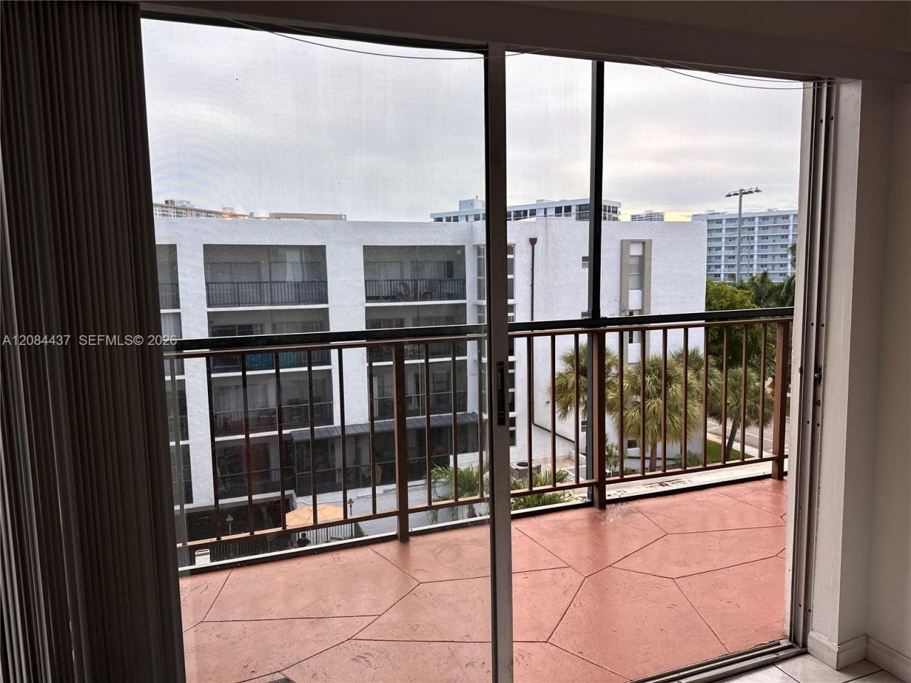 201 178th Dr, Unit 527, Sunny Isles Beach, FL 33160 Photo
