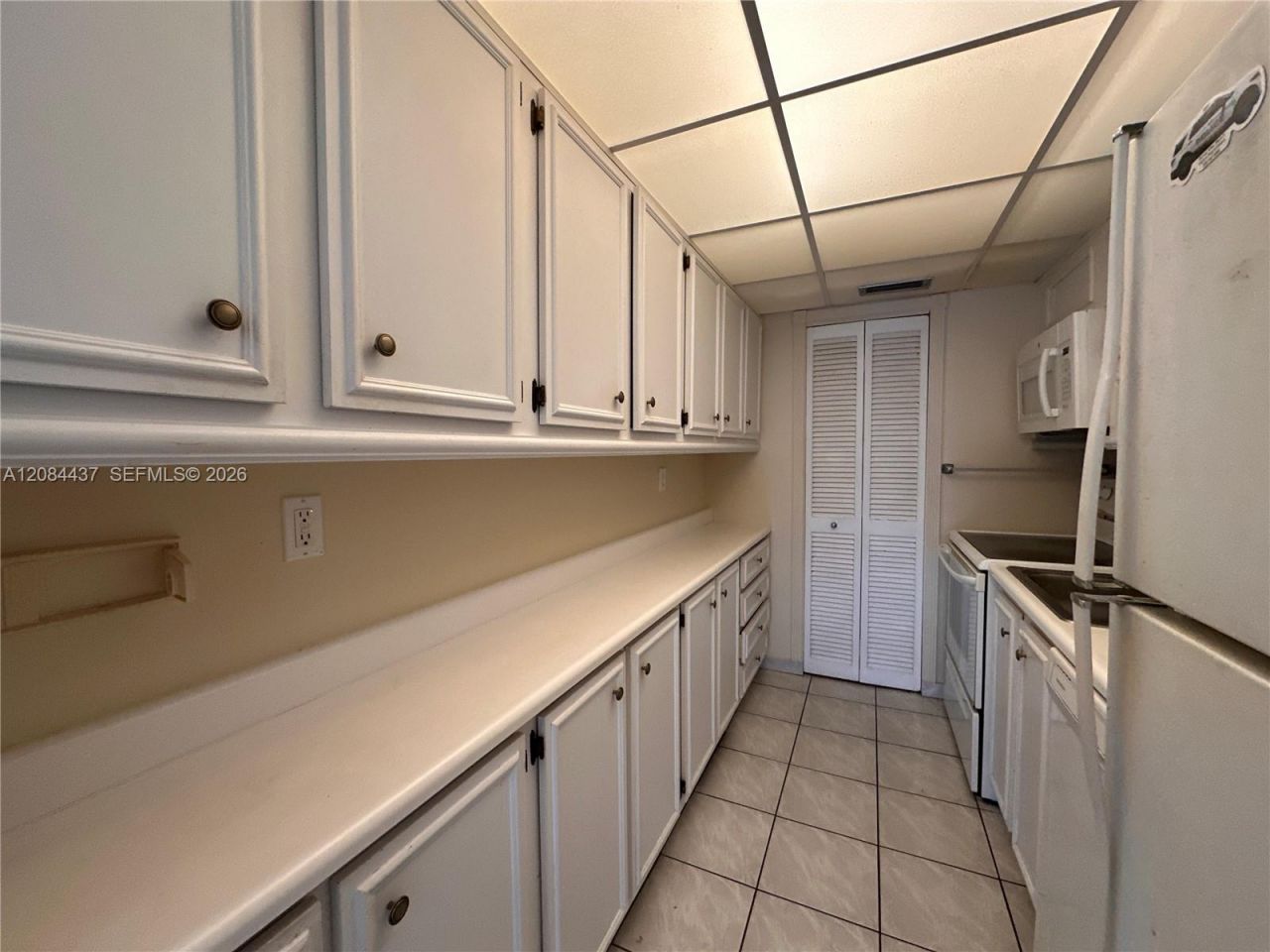 201 178th Dr, Unit 527, Sunny Isles Beach, FL 33160 Photo