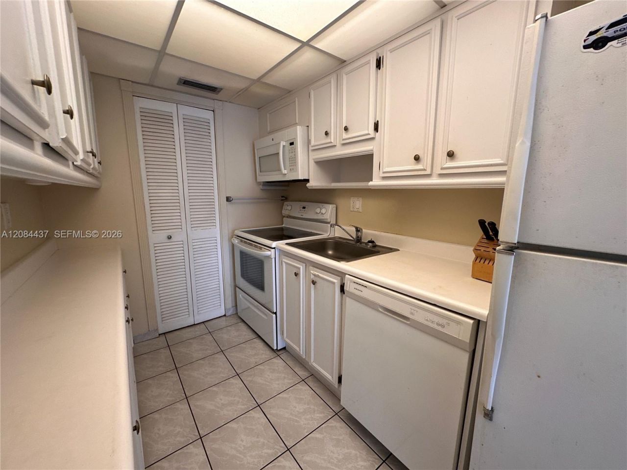 201 178th Dr, Unit 527, Sunny Isles Beach, FL 33160 Photo