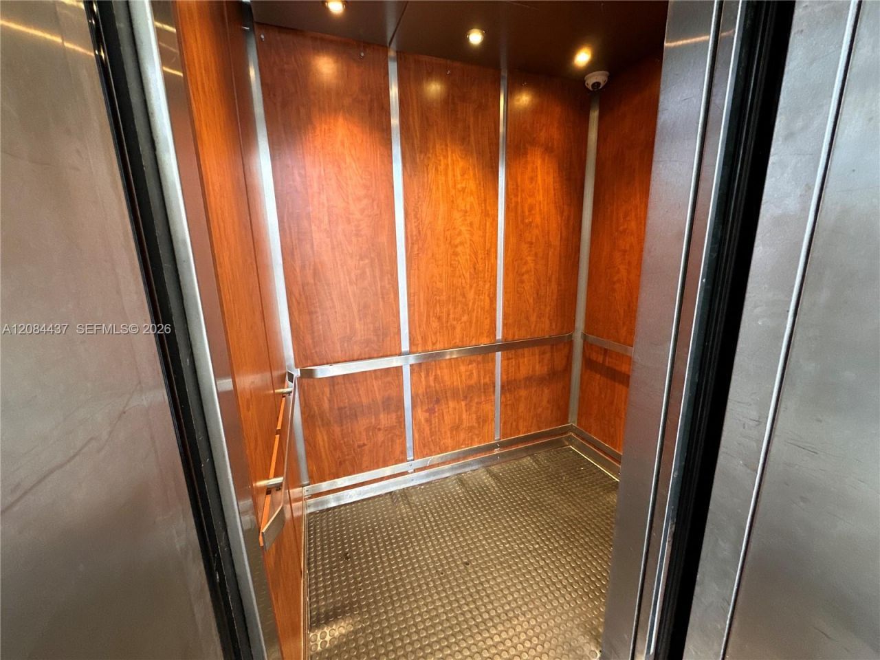 201 178th Dr, Unit 527, Sunny Isles Beach, FL 33160 Photo