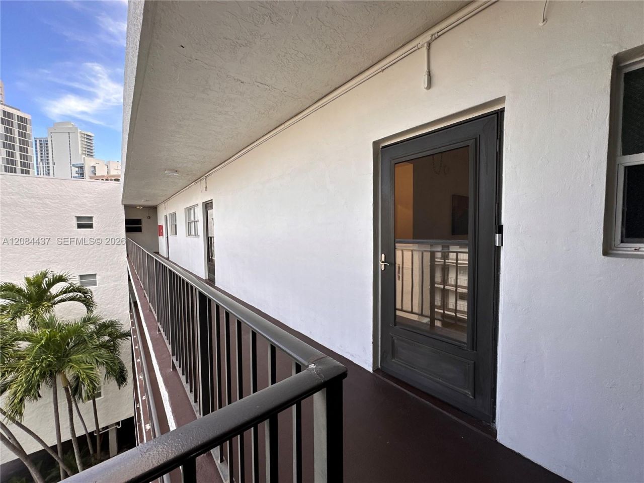 201 178th Dr, Unit 527, Sunny Isles Beach, FL 33160 Photo