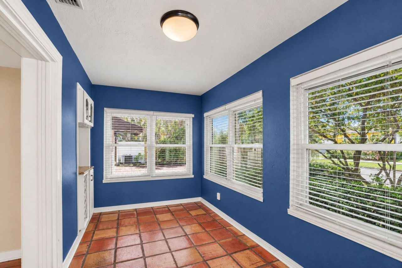 206 17th Avenue Ne, Saint Petersburg, FL 33704 Photo