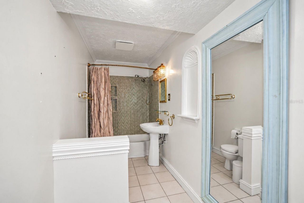 206 17th Avenue Ne, Saint Petersburg, FL 33704 Photo