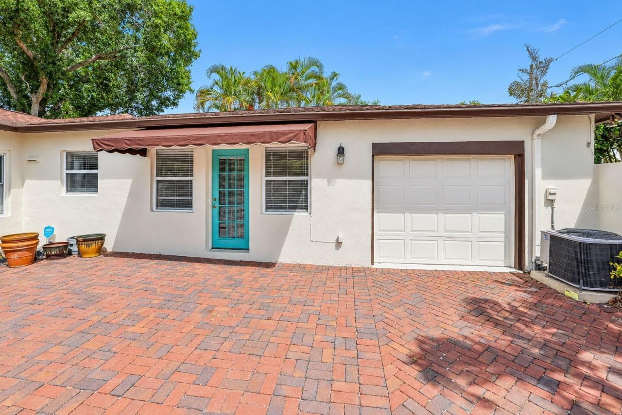 206 17th Avenue Ne, Saint Petersburg, FL 33704 Photo