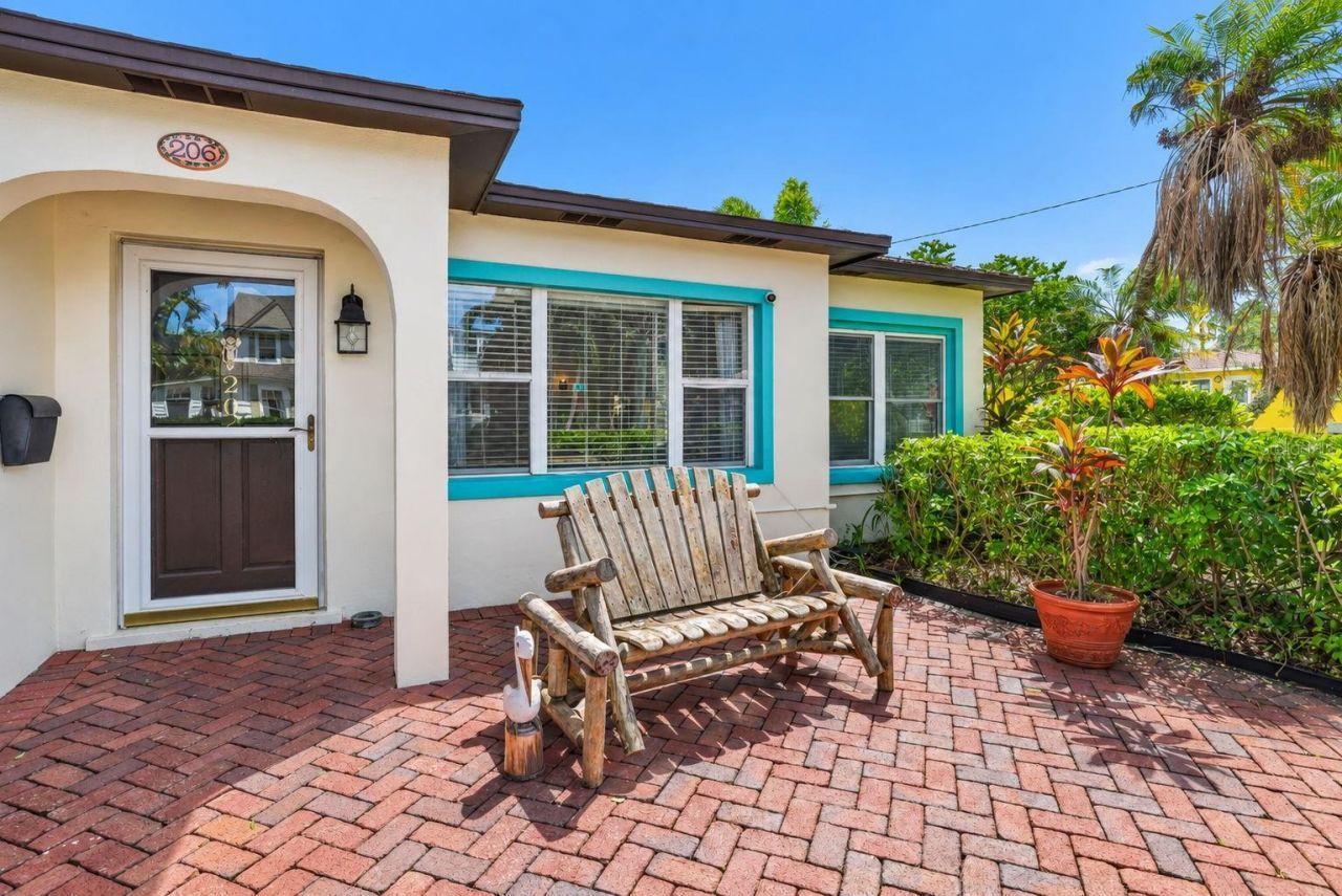 206 17th Avenue Ne, Saint Petersburg, FL 33704 Photo