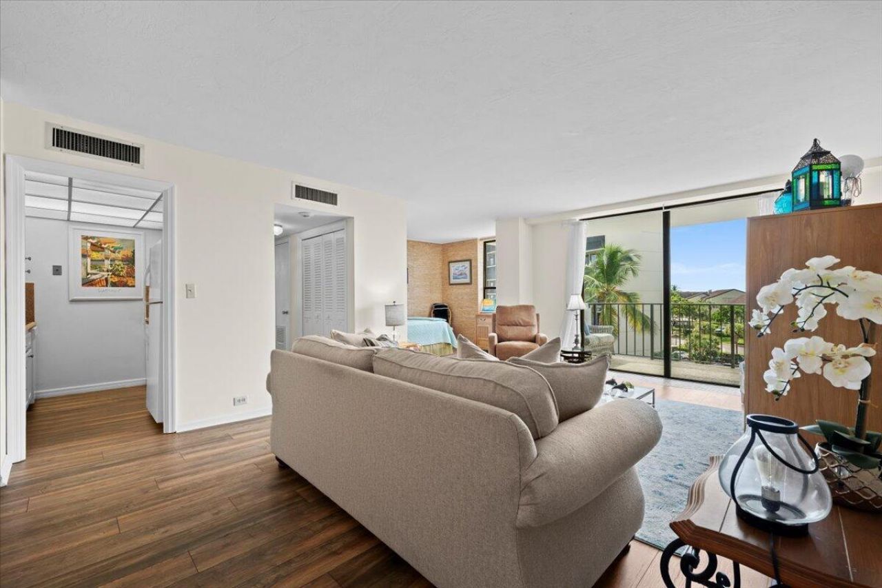 1200 Marine Way, Unit 304, North Palm Beach, FL 33408 Photo