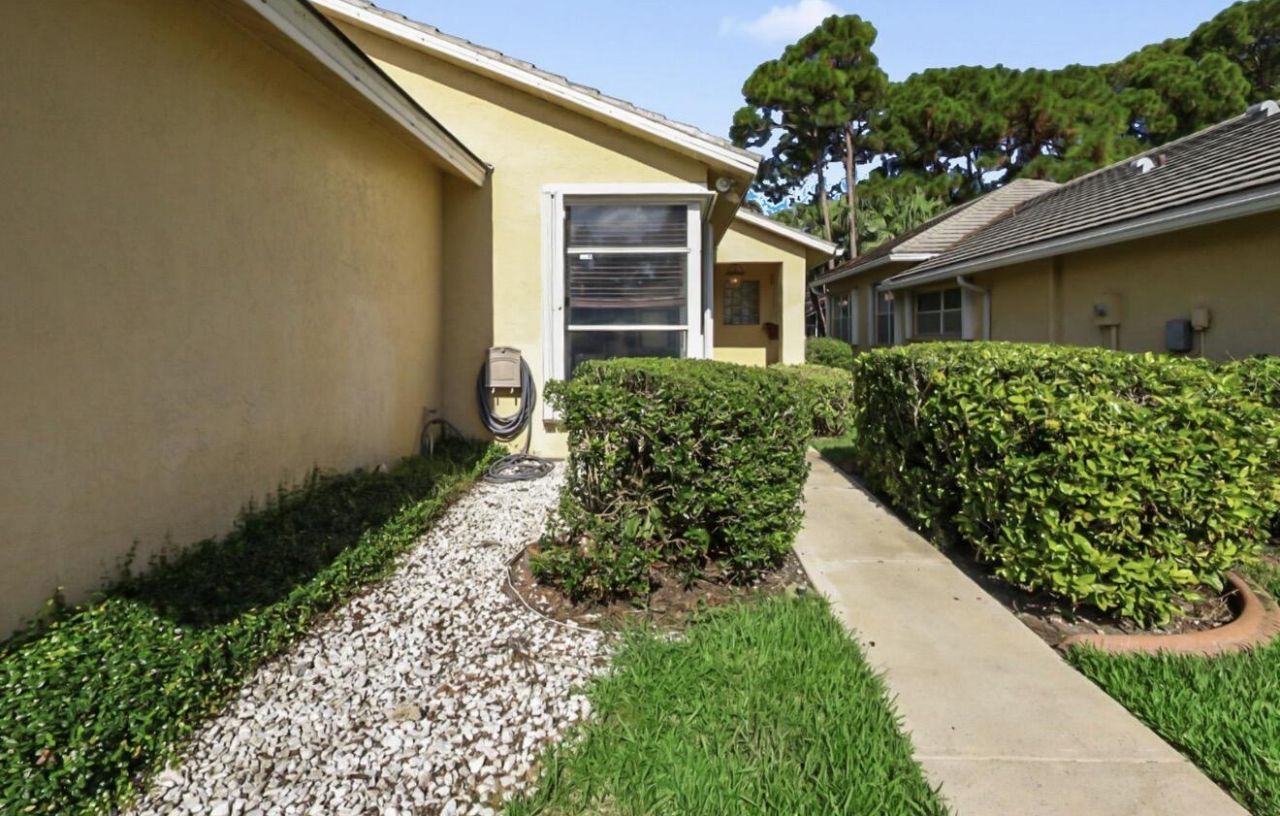 172 Harbor Lake Circle, Greenacres, FL 33413 Photo