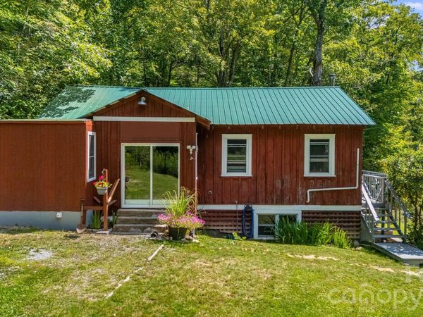 1712 Little Creek Road , Hot Springs, NC 28743