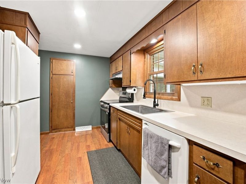 1715 Hillcrest Drive NW, Dover, OH 44622 Photo 18