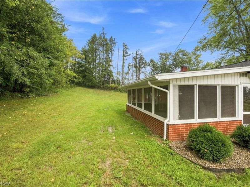 1715 Hillcrest Drive NW, Dover, OH 44622 Photo 6