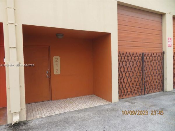 2450 W 82nd St , Unit 212, Hialeah, FL 33016