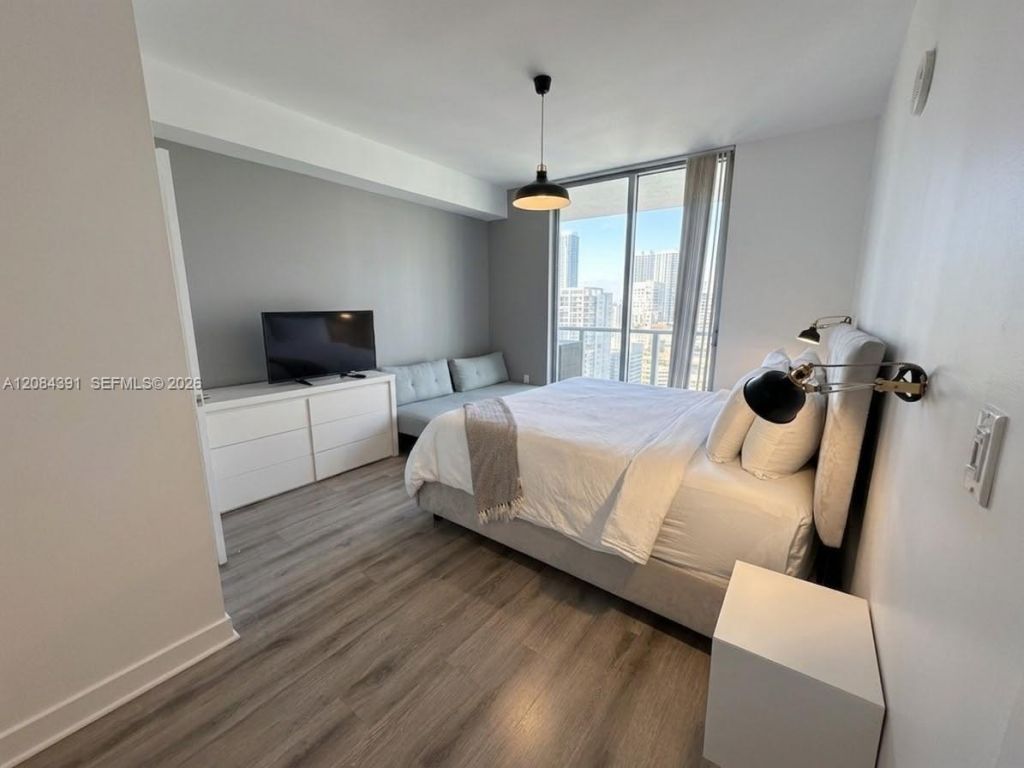79 SW 12th St , Unit 2410-S, Miami, FL 33130 Photo