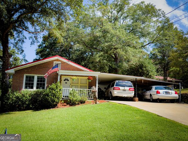 62 Oak Street, Elberton, GA 30635