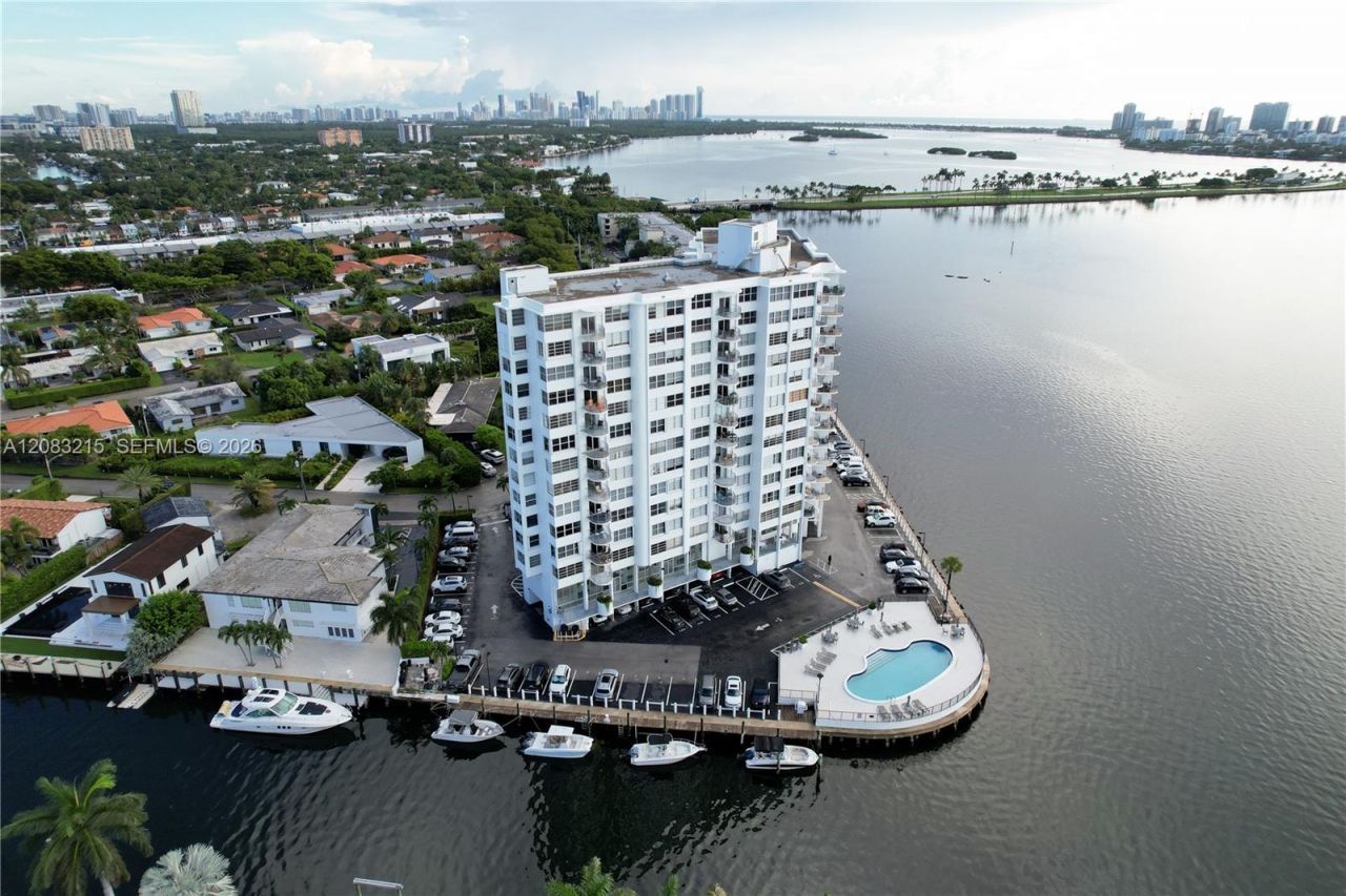 11930 N Bayshore Dr, Unit 1405, North Miami, FL 33181 Photo