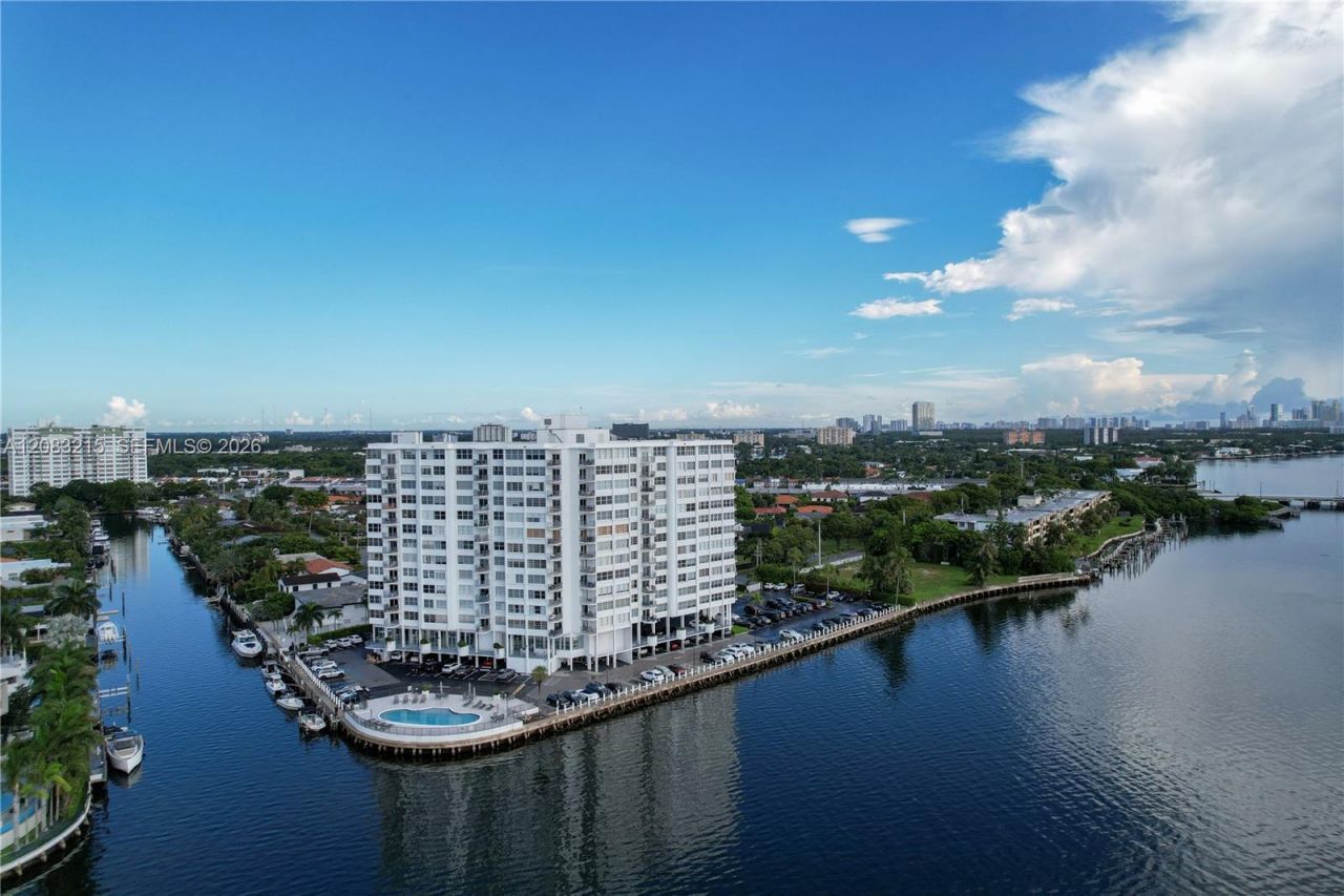 11930 N Bayshore Dr, Unit 1405, North Miami, FL 33181 Photo