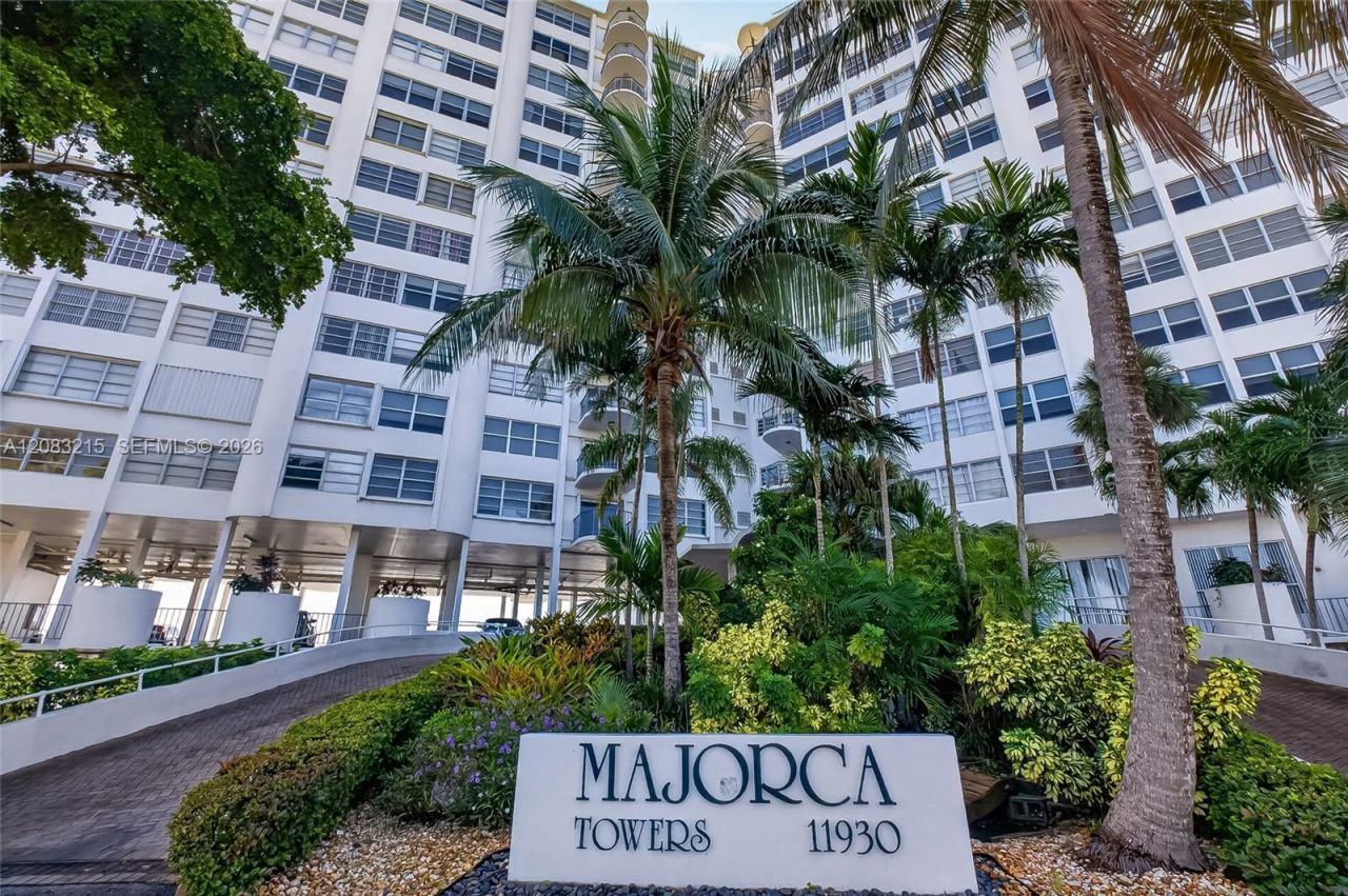 11930 N Bayshore Dr, Unit 1405, North Miami, FL 33181 Photo