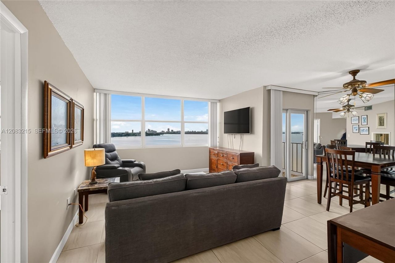 11930 N Bayshore Dr, Unit 1405, North Miami, FL 33181 Photo