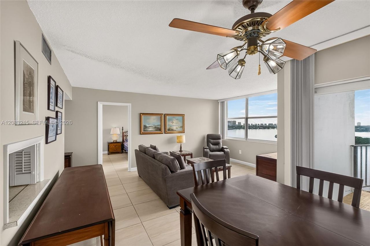 11930 N Bayshore Dr, Unit 1405, North Miami, FL 33181 Photo
