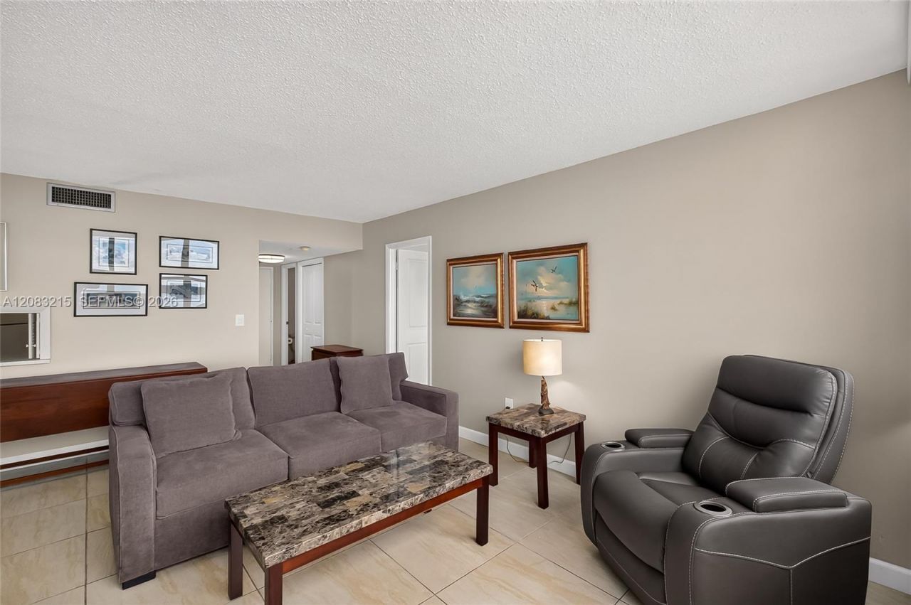11930 N Bayshore Dr, Unit 1405, North Miami, FL 33181 Photo