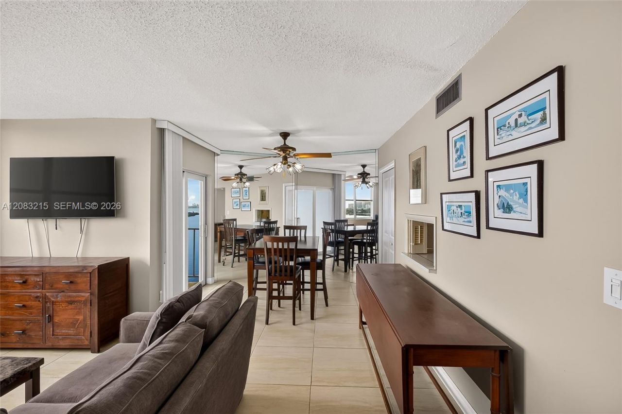 11930 N Bayshore Dr, Unit 1405, North Miami, FL 33181 Photo