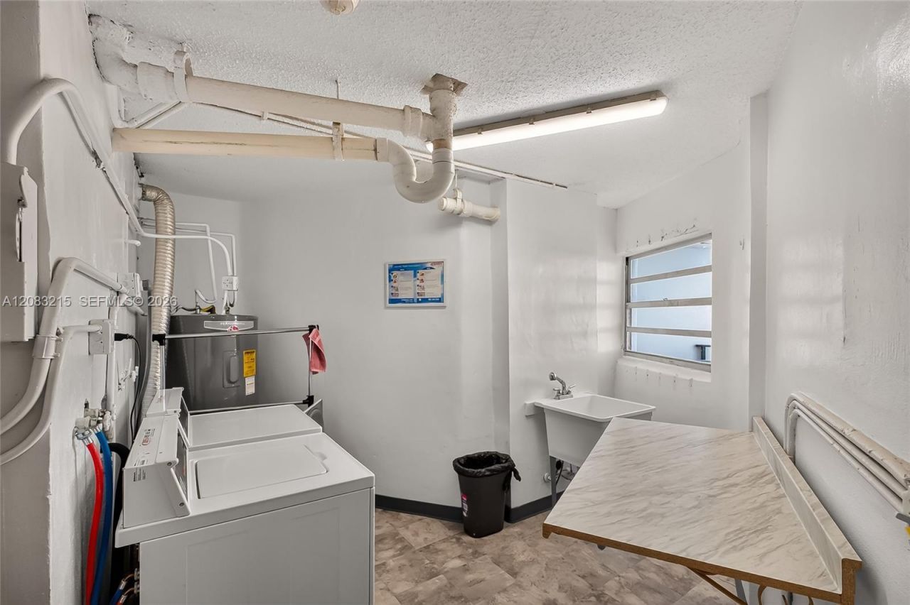 11930 N Bayshore Dr, Unit 1405, North Miami, FL 33181 Photo
