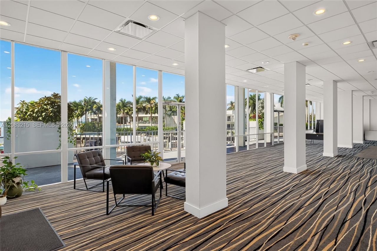11930 N Bayshore Dr, Unit 1405, North Miami, FL 33181 Photo