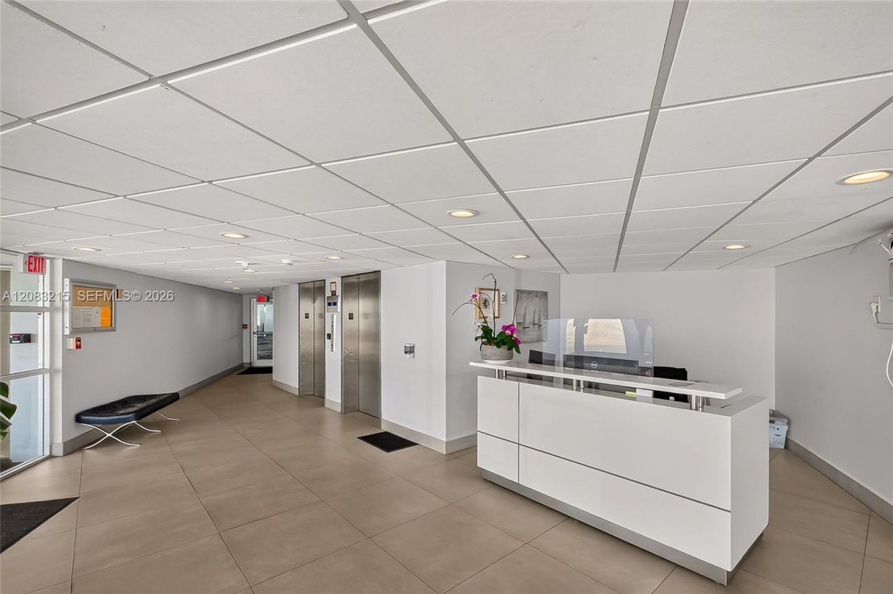 11930 N Bayshore Dr, Unit 1405, North Miami, FL 33181 Photo