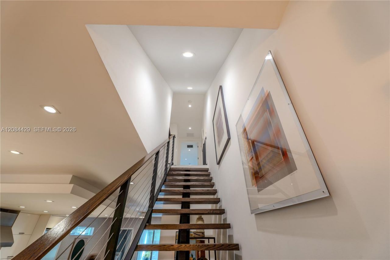 3167 Gifford Ln, Unit 3167, Miami, FL 33133 Photo