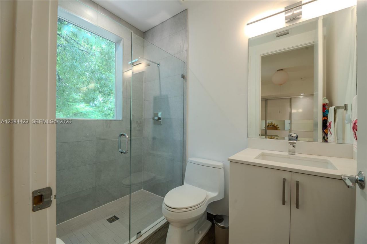 3167 Gifford Ln, Unit 3167, Miami, FL 33133 Photo