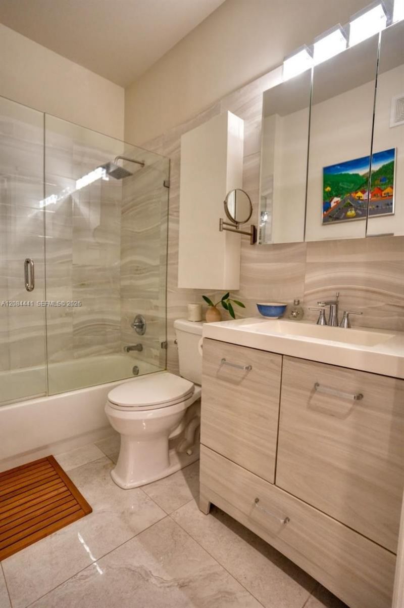 2706 Kinsington Cir, Unit 23-2, Weston, FL 33332 Photo