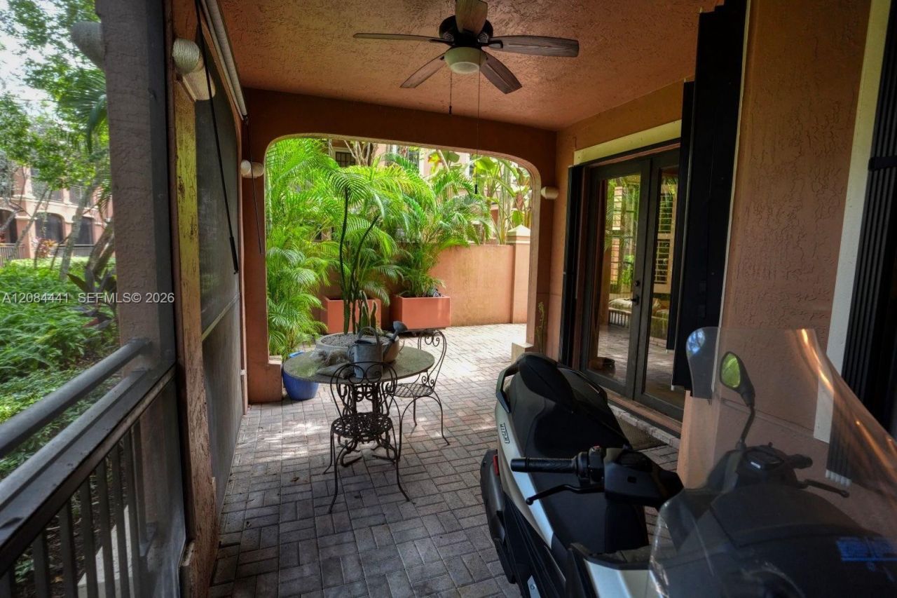 2706 Kinsington Cir, Unit 23-2, Weston, FL 33332 Photo